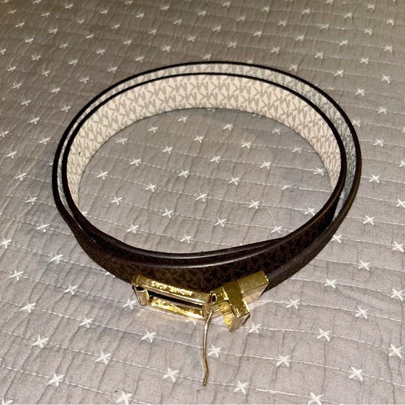 Michael Kors Reversible Monogram Brown and Ivory Belt with Gold Buckle - Picture 2 of 7